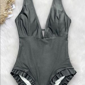 NWT! Super cute one piece swim suit, size L